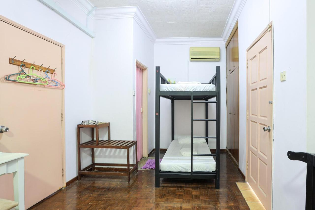 Oyo Home 90229, 3 Little Birds Homestay 4Bhk Malacca Εξωτερικό φωτογραφία