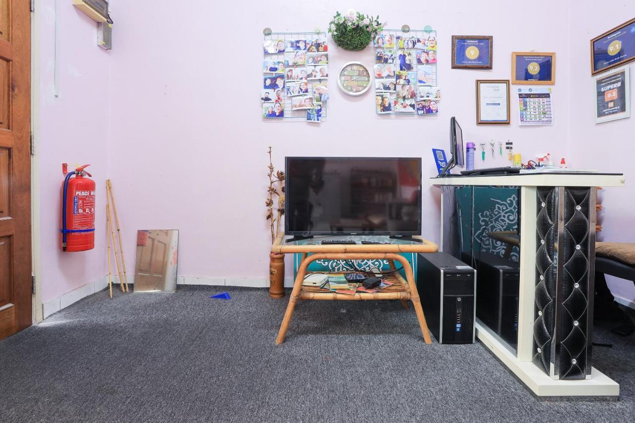 Oyo Home 90229, 3 Little Birds Homestay 4Bhk Malacca Εξωτερικό φωτογραφία