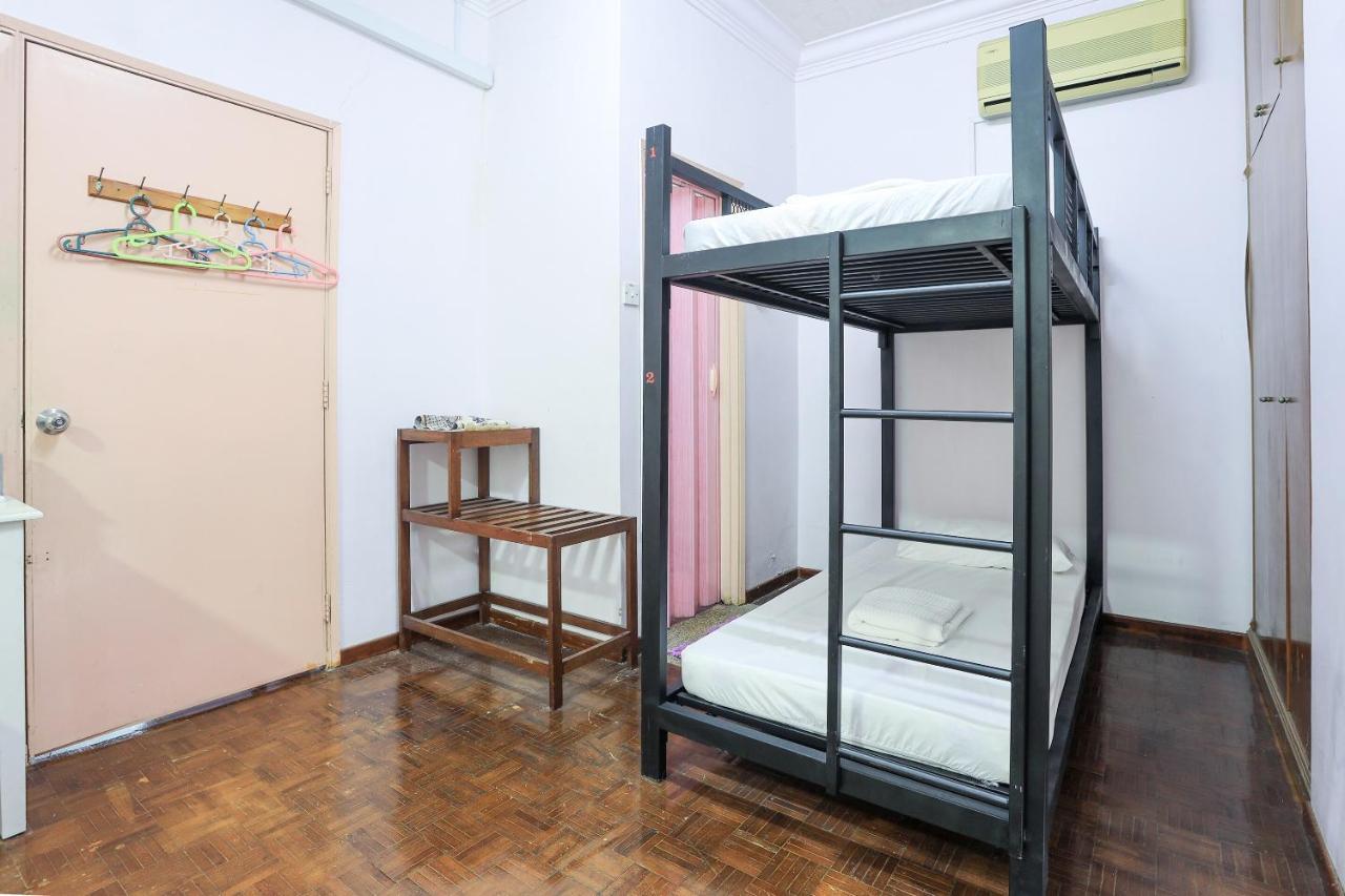 Oyo Home 90229, 3 Little Birds Homestay 4Bhk Malacca Εξωτερικό φωτογραφία
