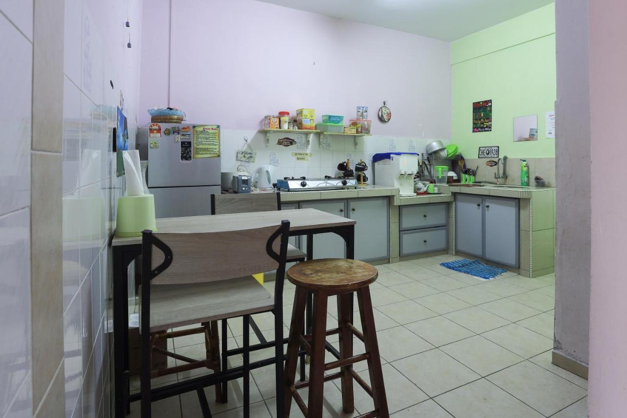 Oyo Home 90229, 3 Little Birds Homestay 4Bhk Malacca Εξωτερικό φωτογραφία
