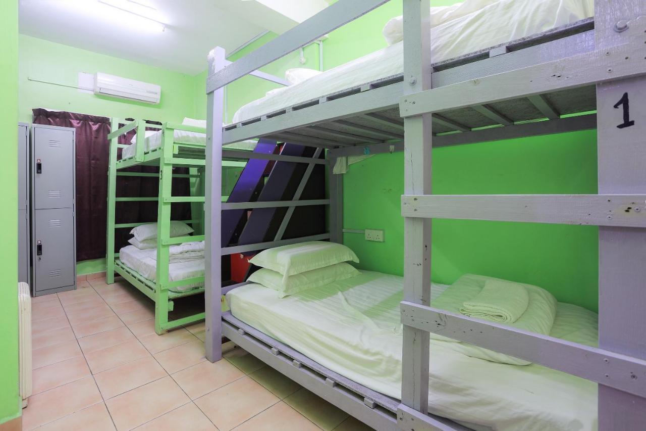 Oyo Home 90229, 3 Little Birds Homestay 4Bhk Malacca Εξωτερικό φωτογραφία