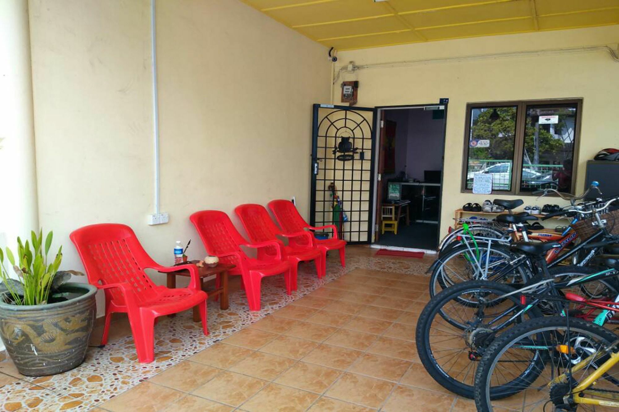 Oyo Home 90229, 3 Little Birds Homestay 4Bhk Malacca Εξωτερικό φωτογραφία